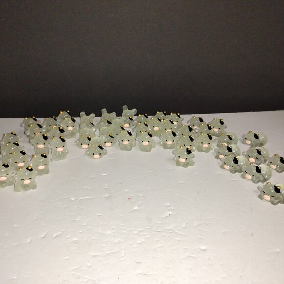 Glow-in-The-Dark Cute Mini Cow Resin Figurines - Picture 2 of 13